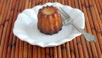 Cannelés bordelais