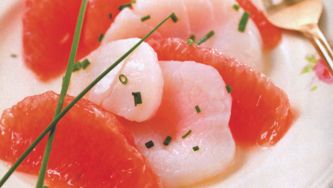 Ceviche de pétoncles au pamplemousse rose
