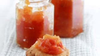 Confitures de tomates rouges