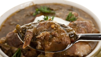 Ragoût de patte de porc avec boulettes