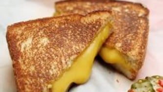 Sandwich au fromage grillé