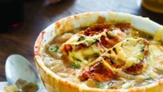 Soupe à l'oignon bistro