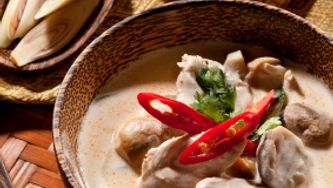 Soupe au poulet à l'orientale