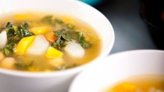 Soupe aux haricots blancs et aux épinards
