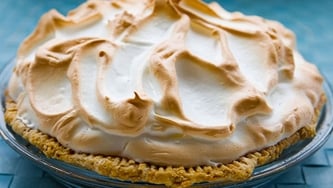 Tarte à la rhubarbe meringuée