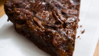 Tarte tiède aux amandes et aux pacanes parfumée au Jack Daniel's*