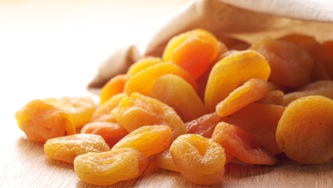 Carrés à l'avoine et aux abricots