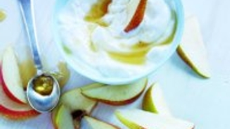 Sauce au yogourt, à la menthe et au miel