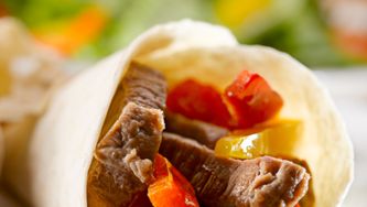 Tortillas farcies de viande et de légumes