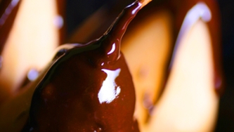 Poires pochées sauce au chocolat