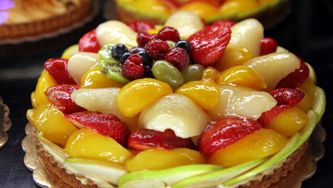 Tarte colorée aux fruits frais
