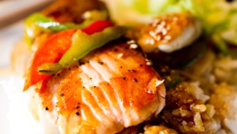 Darnes de thon, sauce sésame et teriyaki