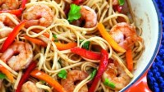 Sauté de crevettes au piment Jalapeño et à l'ail