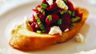 Bruschetta aux champignons et aux canneberges séchées