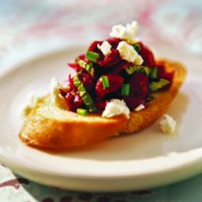 Bruschetta aux champignons et aux canneberges séchées