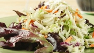 Salade de chou au parfum de mangue et de cari