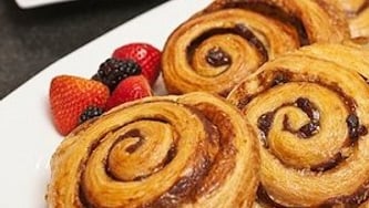 Brioches aux pacanes et à la cannelle