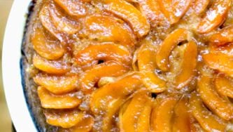 Gâteau renversé aux pêches
