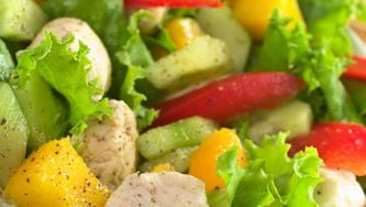 Salade tropicale au poulet