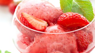 Fraises au vin rouge et aux épices