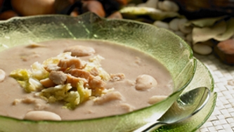 Velouté de marrons, garniture de pommes
