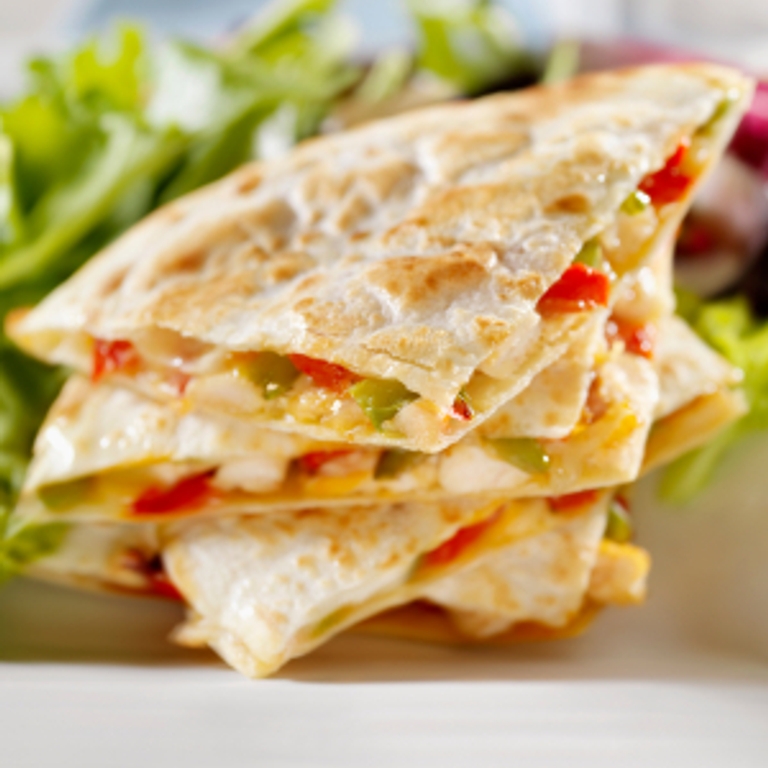 Quesadillas croustillantes aux poivrons rouges rôtis