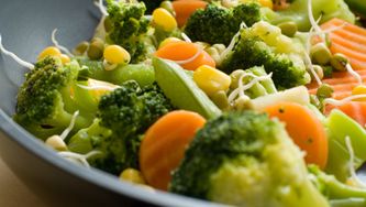 Légumes parfumés au gingembre et à l'ail