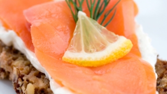 Saumon mariné à l'aneth