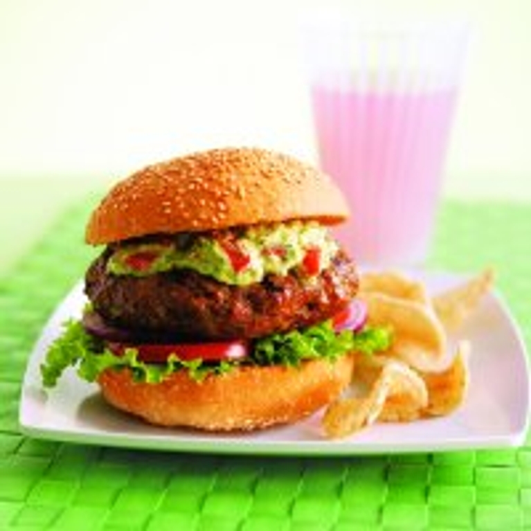 Burgers à la mexicaine avec salsa à l'avocat