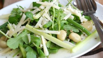 Salade de haricots verts aux pommes et au vieux cheddar