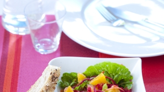 Salade d'épinards aux betteraves et aux clémentines