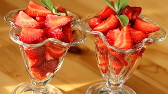 Salade de fraises à la menthe