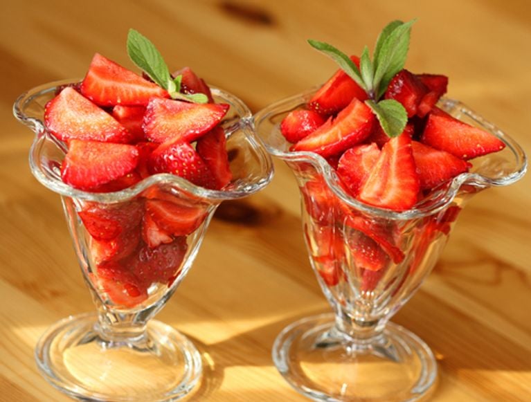 Salade de fraises à la menthe