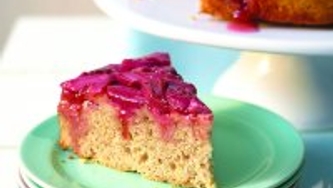 Gâteaux renversés à la rhubarbe