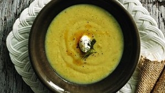 Soupe froide à l'avocat