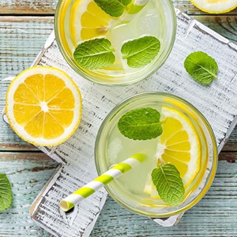 Limonade pétillante à la menthe
