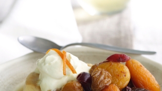 Compote d'abricots et de raisins secs