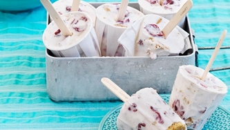 Popsicles gâteau au fromage aux cerises