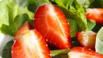 Salade de cresson et de fraises