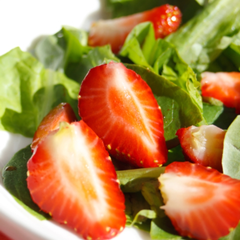 Salade de cresson et de fraises