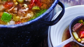 Soupe campagnarde au poulet et au maïs