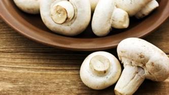 Champignons farcis à la polenta