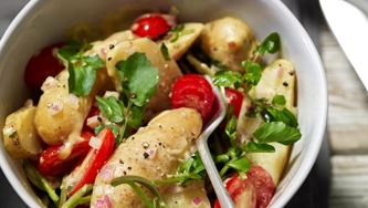 Salade tiède de pommes de terre rattes