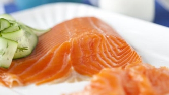 Gravlax de truite saumonée à l'érable de Ricardo