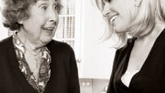 Anne-Marie Withenshaw cuisine à l’anglaise avec sa grand-maman
