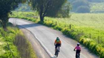 Au doux mois de mai : balade en vélo ou écoute de ballades en auto ?