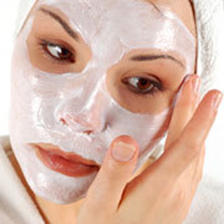 Appliquer un masque beauté