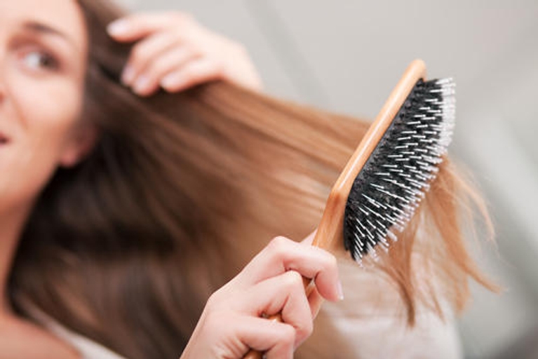 Nettoyer sa brosse à cheveux