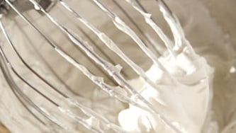 Conserver la texture de la crème chantilly