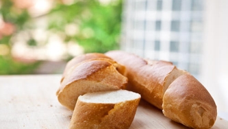 Conserver une baguette de pain